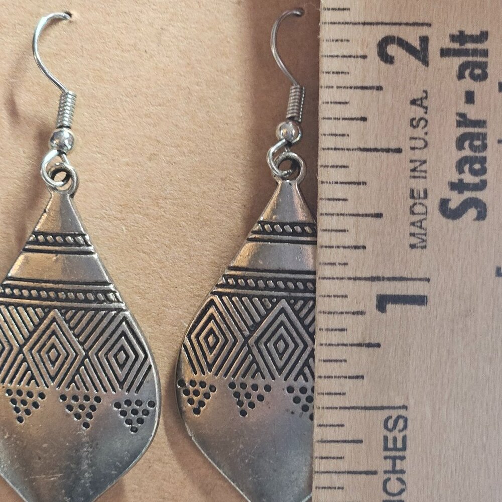 Aztec Teardrop Shaped Silver Earrings - Picture 2 of 2